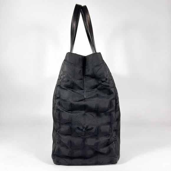 Chanel Nylon Travel Line Tote Bag - Picture 4 of 13